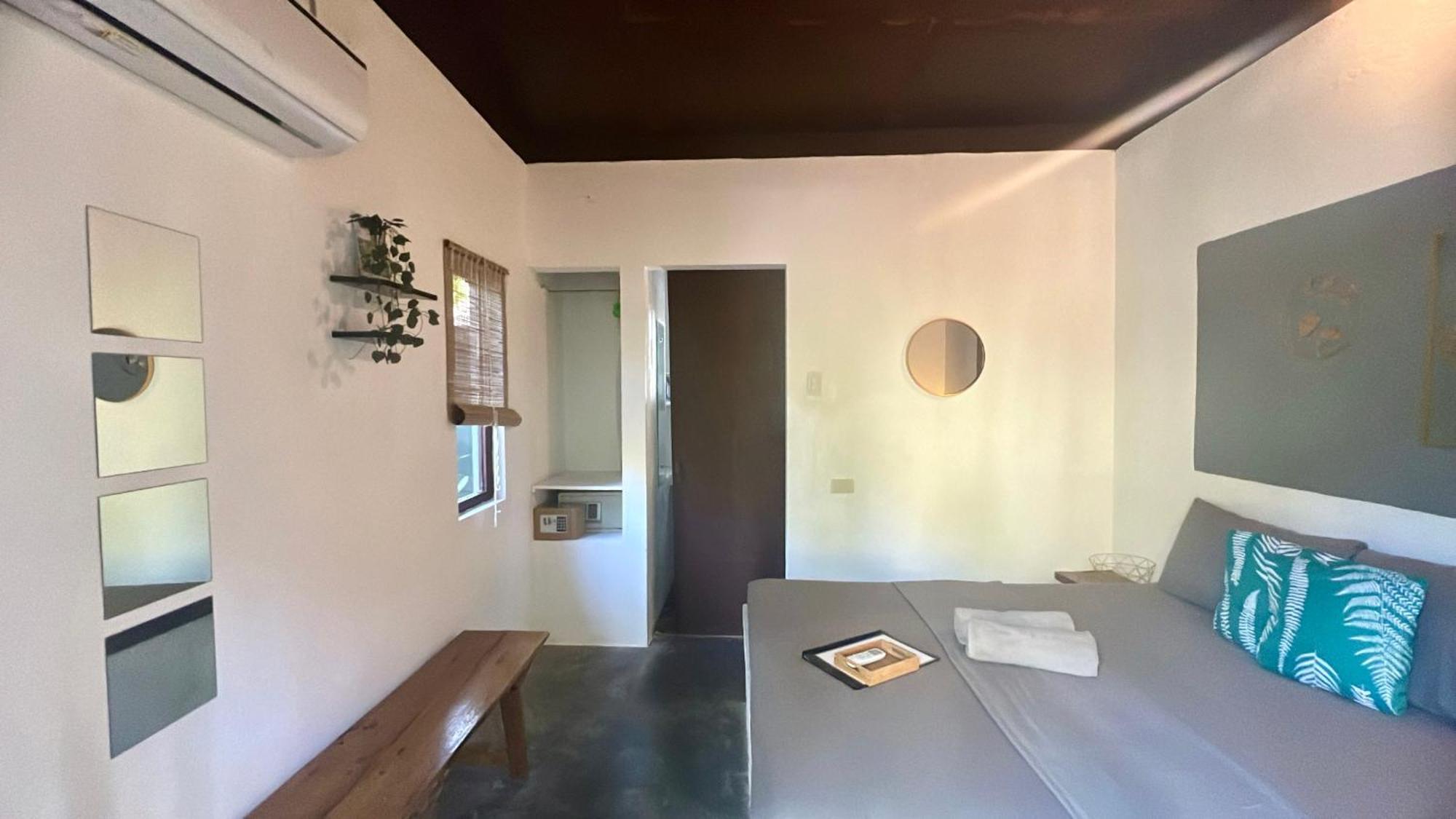 Yay Lodge Siargao, Private Room 1 With Ac & Hot Shower And Fast Starlink Wifi جنرال لونا المظهر الخارجي الصورة